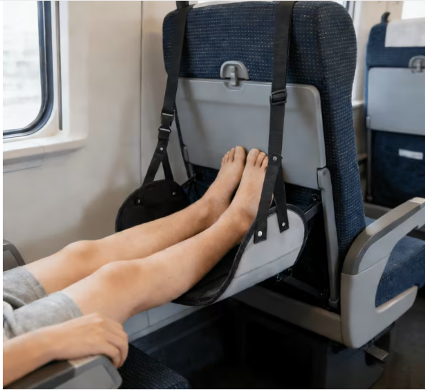 Adjustable footrest with N por - Travel Accessories Long Flight 评论和价格