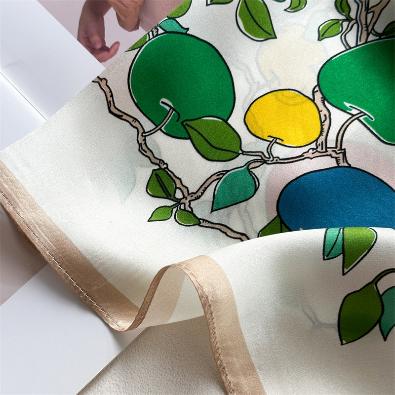 Horse Silk Scarf Women Spring  - Travel Accessories Neck 评论和价格